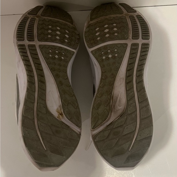 Nike Women's Air Zoom Pegasus 39 Low Top Sneakers White Size 6.5 - Picture 9 of 9